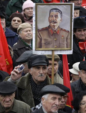 Russians nostalgiacly celebrate Stalins birthday