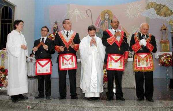 Priests saying Mass for Freemasons in Brazil