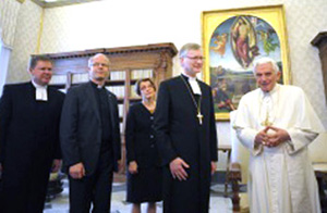 Benedicto XVI recibe a los protestantes 01