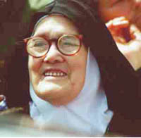 007_SisterLucia.jpg - 22954 Bytes