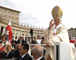 Benedict XVI at the beatification Mass of Wojtyla