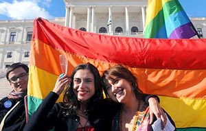 Lesbians celebrate victory in Lisbon