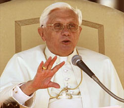 Benedict XVI undermines Chinese Catholics