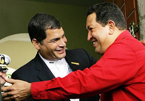 Rafael Correa embraces Hugo Chavez
