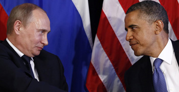 Putin exchanges glances with Obama