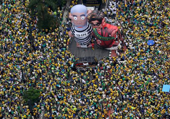 rally against Dilma