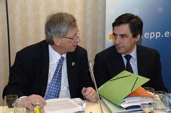 Juncker and Fillon at a meeting of the European Union