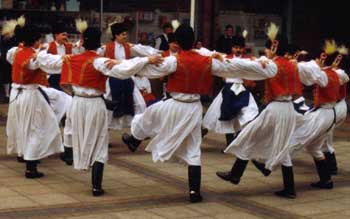 Hungarians dancers