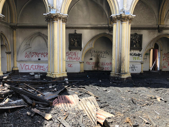 Church burned in Chile 10
