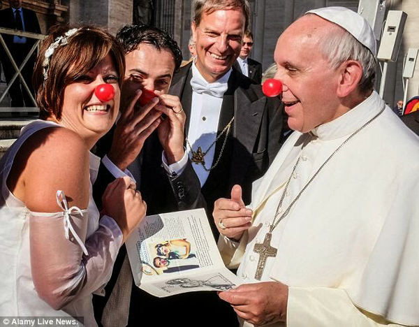 Buffoon Pope 1