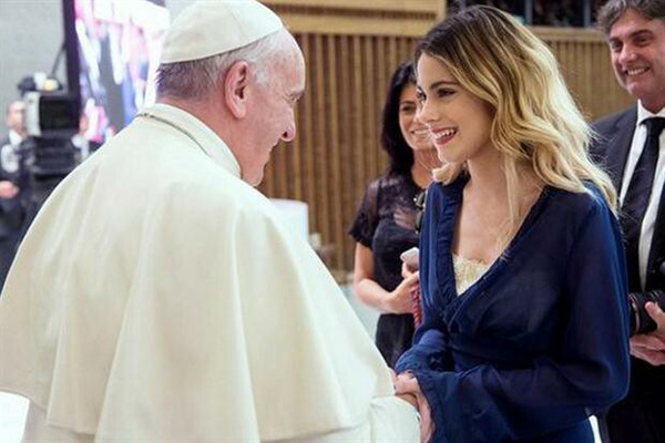 Pope Francis receives Martina Stoessel 1