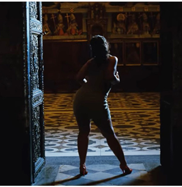 Toledo Cathedral - Sensual dancing 8