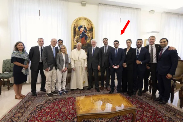 Pope receives Alex Soros 1