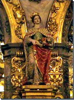 A statue of Queen St. Isabel of Portugal