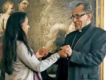 Spanish bishop receives consecrated virgin