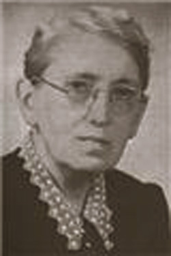 Portrait photograph of Lisbeth Burger