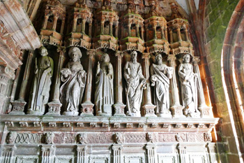chapels statues