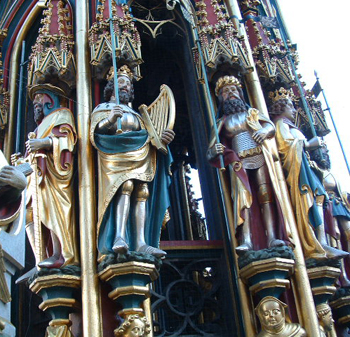 Nine worthies Nuremberg fountain