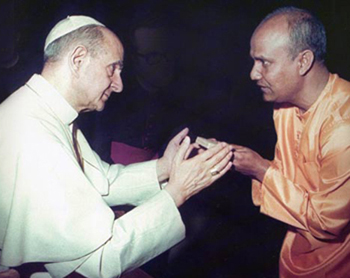 Paul VI meets Hindu guru