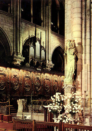 A statue of the Blessed Virgin in Notre Dame Cathedral